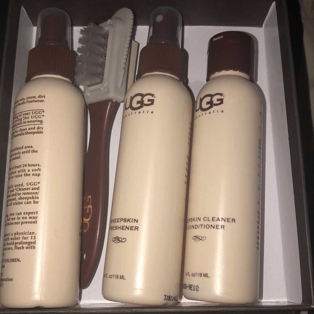 Ugg sheepskin care kit